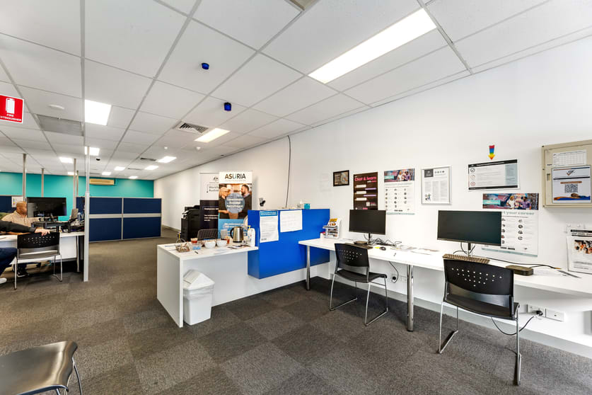 Click to view all images 101-103 Matthews Avenue Airport West VIC 3042 - Image 2
