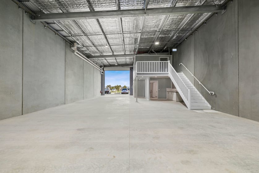 Click to view all images 2/31 Icon Drive Delacombe VIC 3356 - Image 2