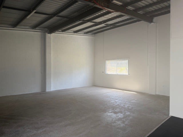 Click to view all images 4/16 Brendan Dr Nerang QLD 4211 - Image 2