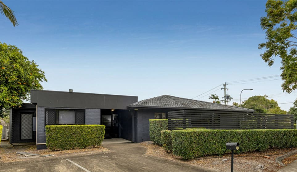 1 Laurinda Crescent Springwood QLD 4127 - Image 1