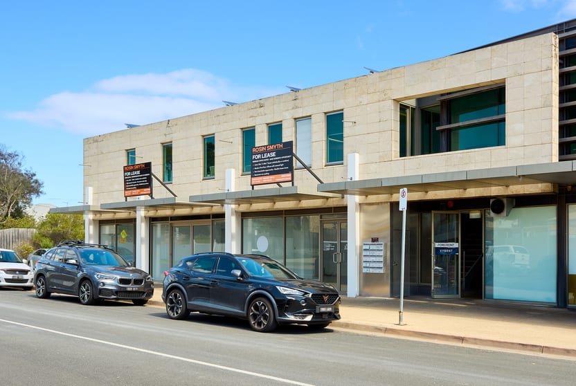 Click to view all images 4 & 5/119-125 Ocean Beach Road Sorrento VIC 3943 - Image 1