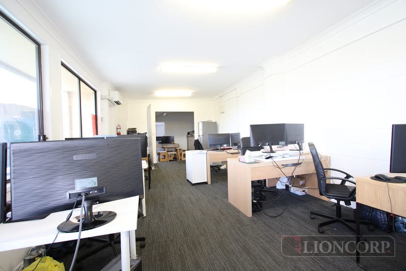 Woodridge QLD 4114 - Image 1