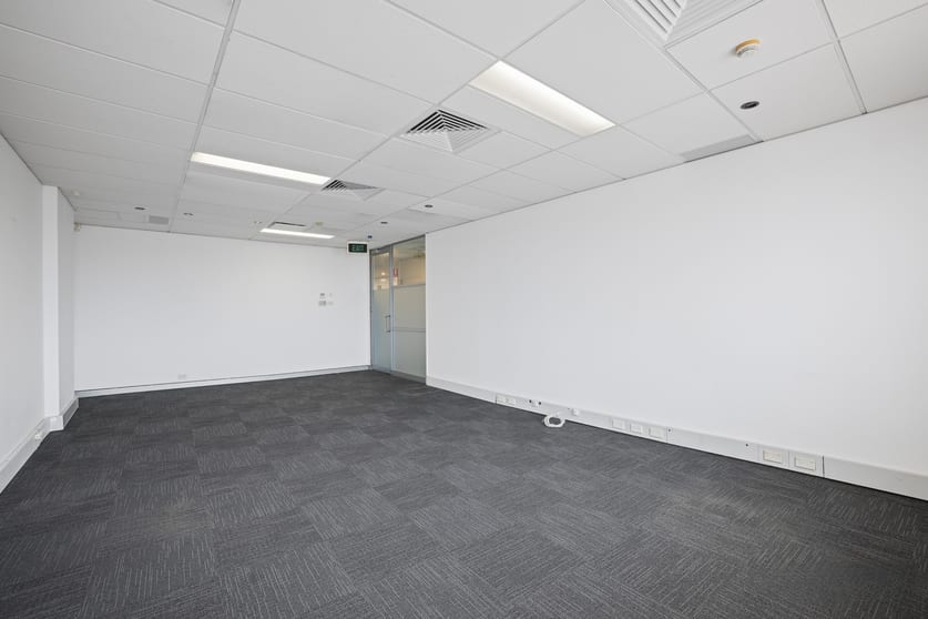 Click to view all images 702/122 Arthur Street North Sydney NSW 2060 - Image 2