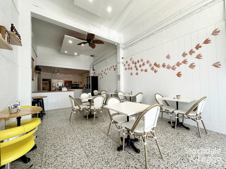 Click to view all images 240 Wyndham Street Shepparton VIC 3630 - Image 2