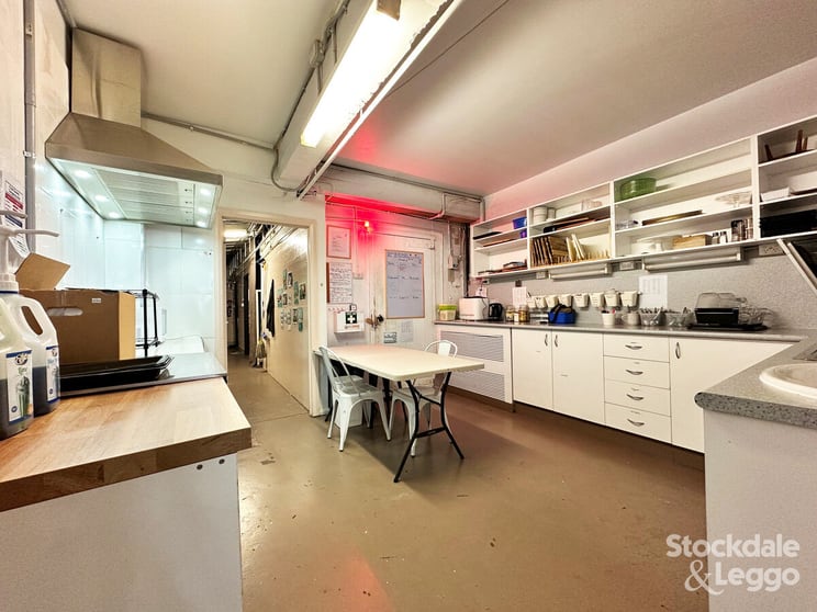 Click to view all images 240 Wyndham Street Shepparton VIC 3630 - Image 3