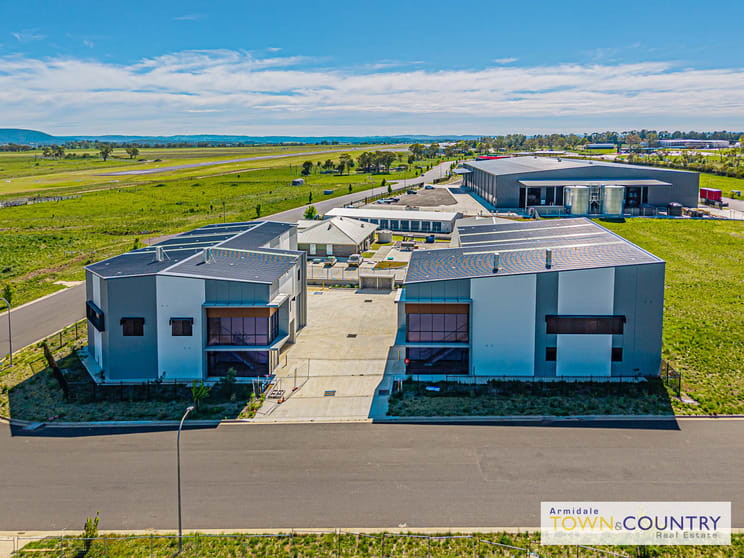 Click to view all images 1 / 26 Cameron Drive Armidale NSW 2350 - Image 1