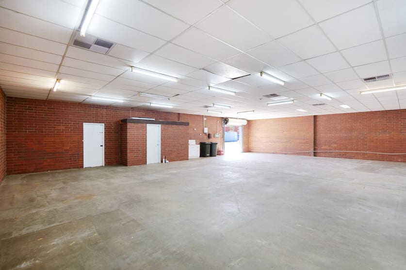 Click to view all images 9/10-18 Dowd Street Welshpool WA 6106 - Image 2