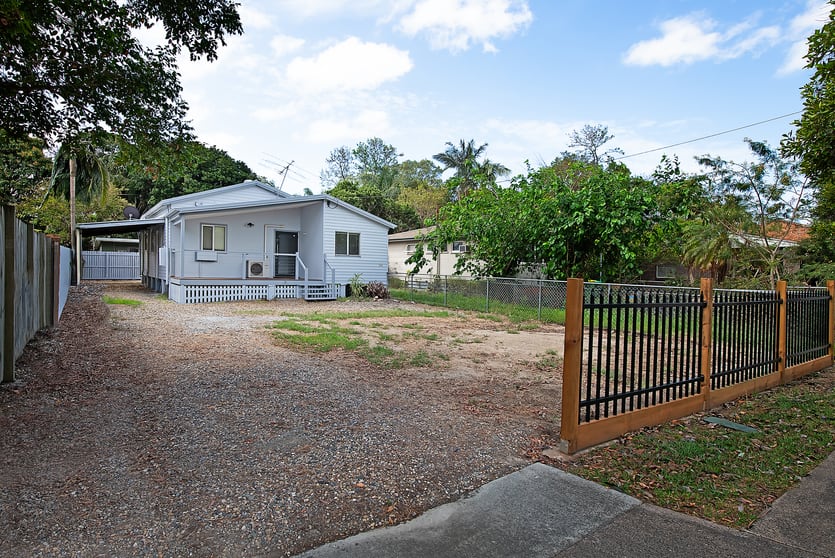 Click to view all images 1344 Anzac Avenue Kallangur QLD 4503 - Image 1