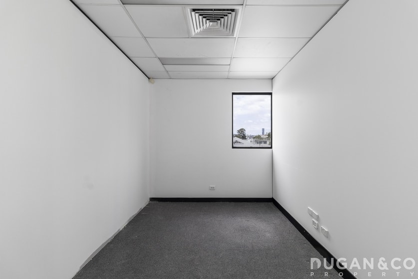 Click to view all images 102 Kedron Brook Road Wilston QLD 4051 - Image 3
