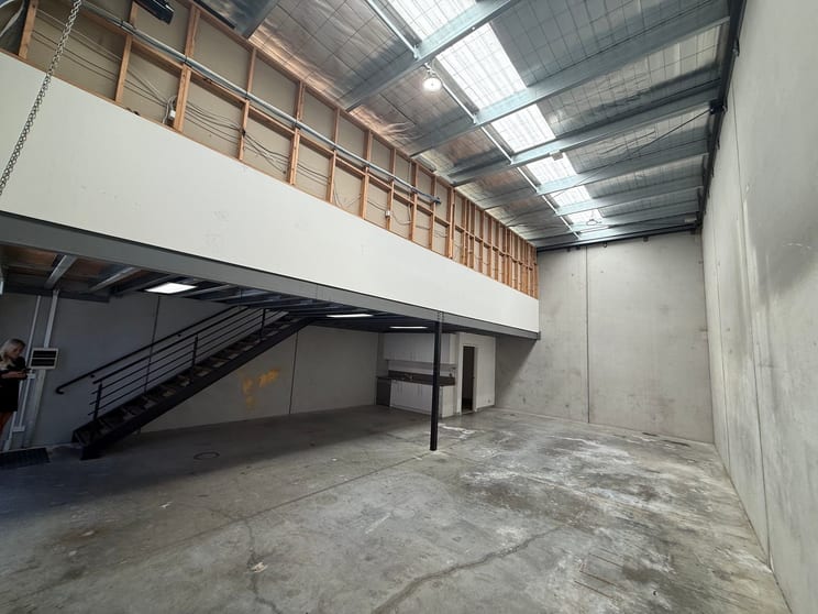 Click to view all images 5/83-85 Keys Moorabbin VIC 3189 - Image 2