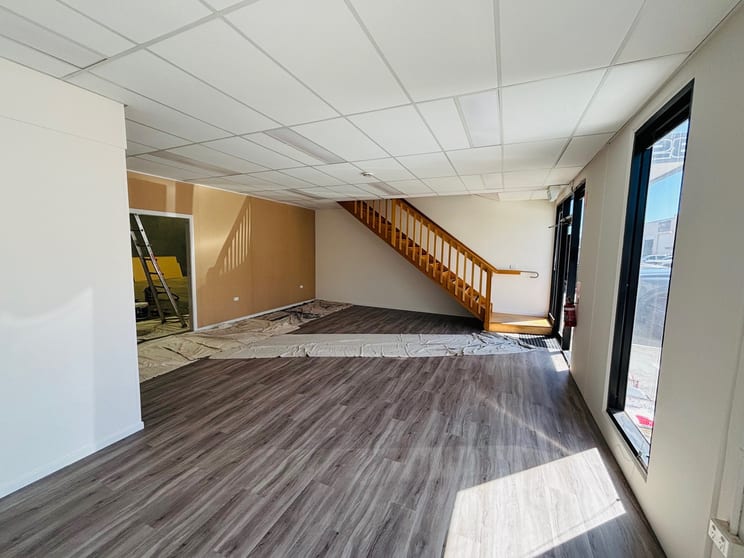 28/21 Barry Street Bayswater VIC 3153 - Image 3