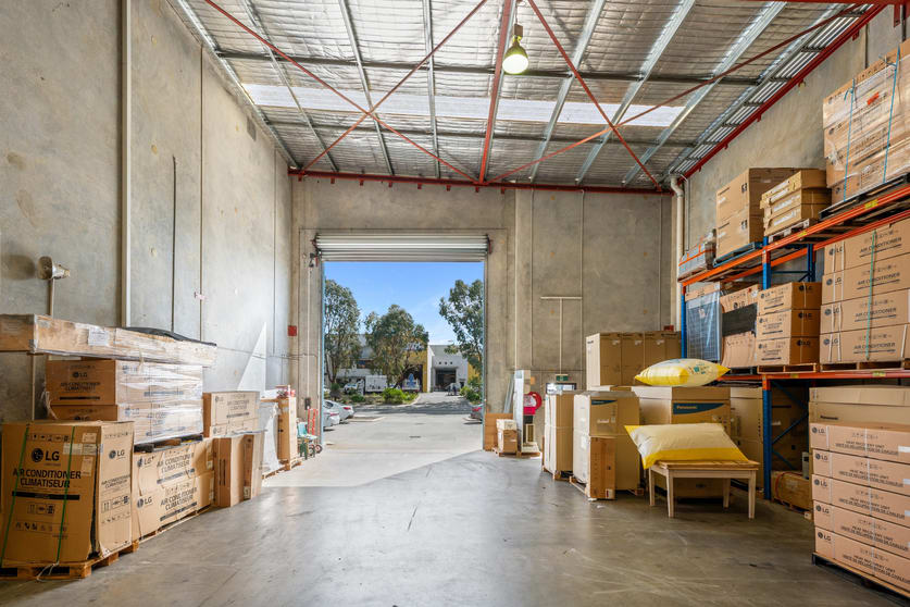 Click to view all images 1/38 Discovery Drive Bibra Lake WA 6163 - Image 2