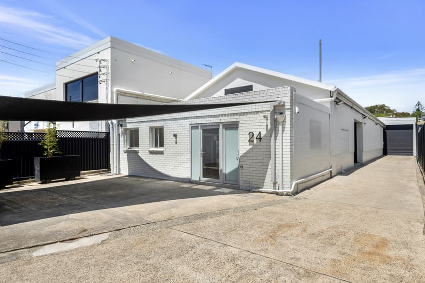 Click to view all images 24 Box Road Caringbah NSW 2229 - Image 2