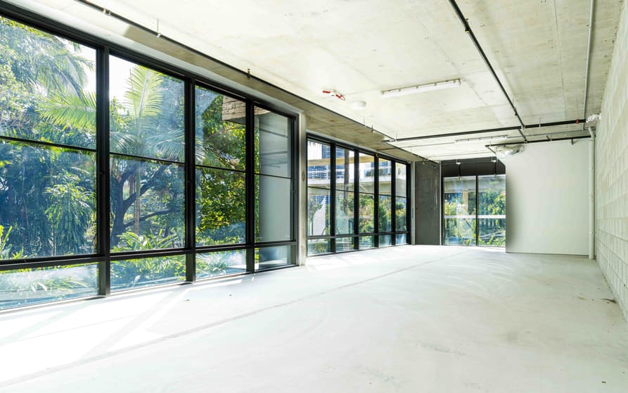 Click to view all images 11 Thornton Street Kangaroo Point QLD 4169 - Image 1