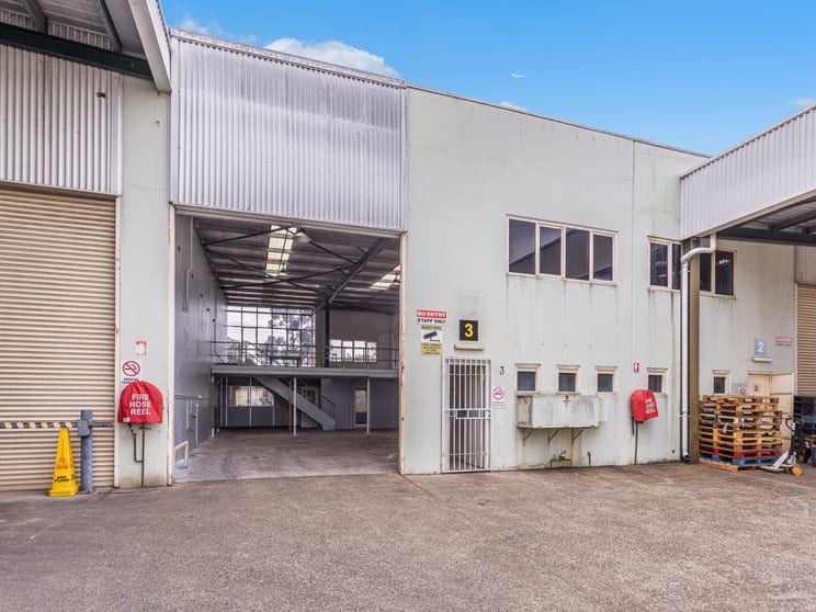 3/26 Barry Road Chipping Norton NSW 2170 - Image 1