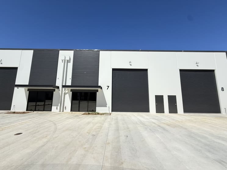 4 Trimmer Road Elizabeth South SA 5112 - Image 3