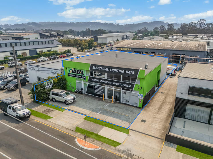 Click to view all images 43 Currumbin Creek Road Currumbin Waters QLD 4223 - Image 1