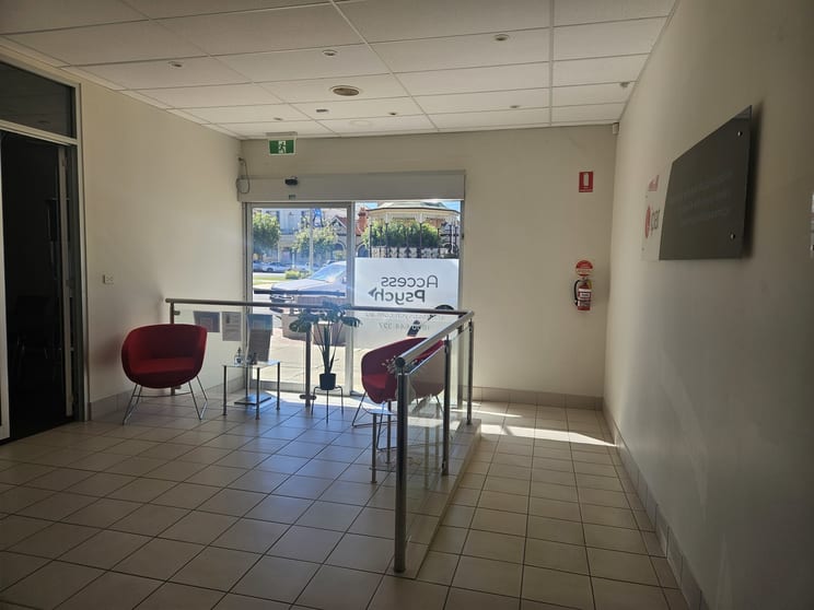 Click to view all images 1 & 2/75 Deakin Avenue Mildura VIC 3500 - Image 3