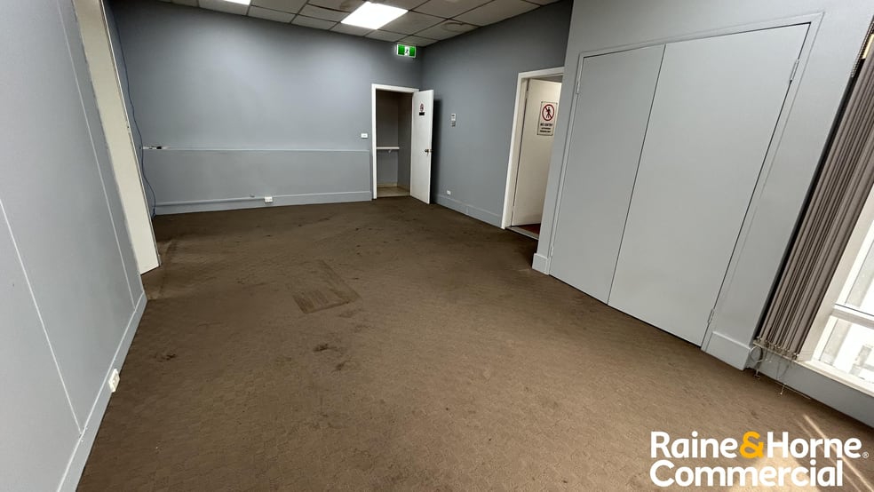 Click to view all images Unit 6/6-8 Mitchell Road Moorebank NSW 2170 - Image 3