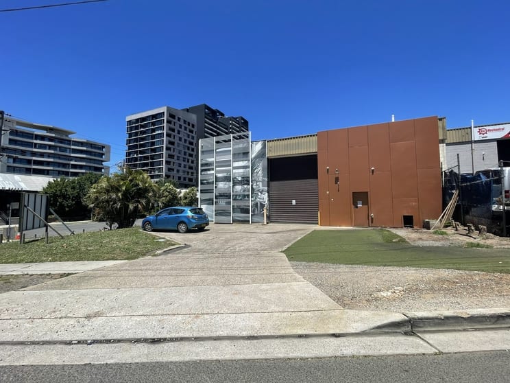Click to view all images 1/19 Shepherd Street Liverpool NSW 2170 - Image 1