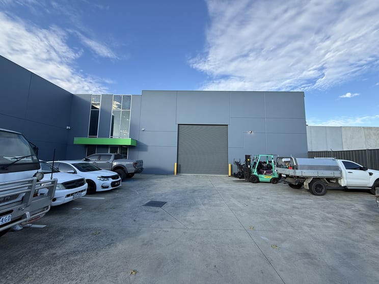 Click to view all images Unit 10/24 Brand Drive Thomastown VIC 3074 - Image 2