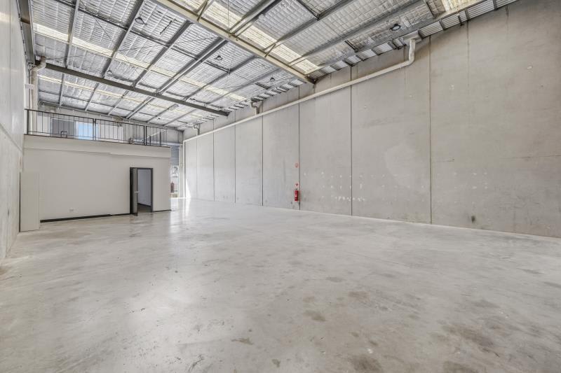 Click to view all images 3/1-3 Westpool Drive Hallam VIC 3803 - Image 2