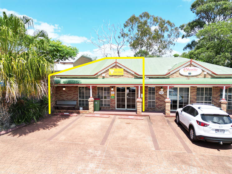 Click to view all images 2/45 Cinderella Drive Springwood QLD 4127 - Image 1