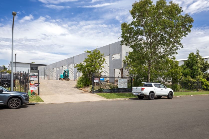 Click to view all images Units 1-3, 19 Templar Place Bennetts Green NSW 2290 - Image 2