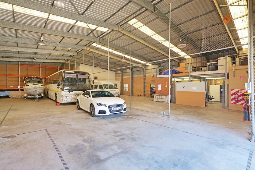 20 Sorbonne Crescent Canning Vale WA 6155 - Image 3
