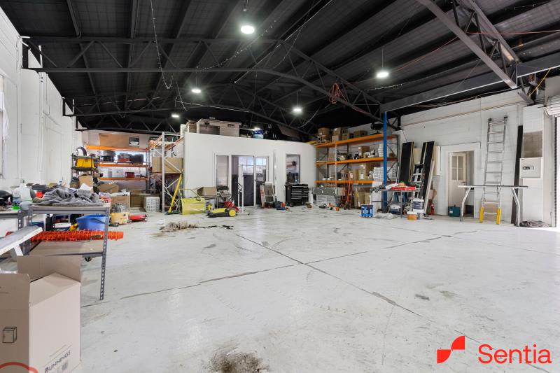 Click to view all images 3/8 Geelong Street Fyshwick ACT 2609 - Image 2