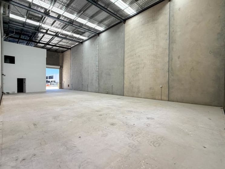 Click to view all images 22B Robbins Circuit Williamstown VIC 3016 - Image 3