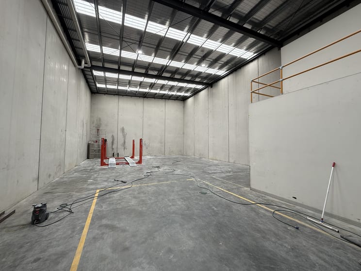 1/19 Silvretta Court Clyde North VIC 3978 - Image 3
