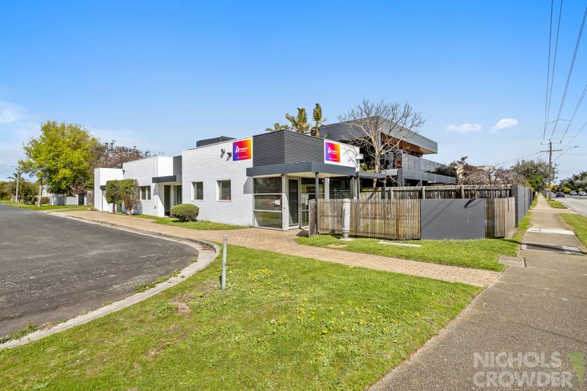 Click to view all images 1703 Point Nepean Road Rosebud VIC 3939 - Image 1
