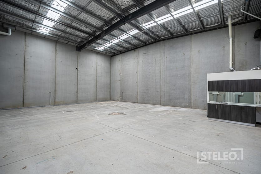 Click to view all images 19/2 Thomsons Road Keilor Park VIC 3042 - Image 2