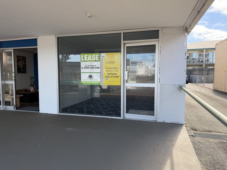 Click to view all images 31 Benabrow Avenue Bellara QLD 4507 - Image 3
