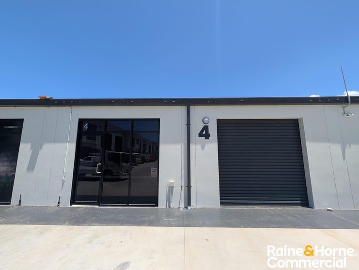 Click to view all images 4/483 Newman Road Geebung QLD 4034 - Image 1