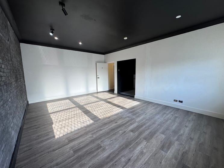 Click to view all images Suite 2/92 Kiora Road Miranda NSW 2228 - Image 2