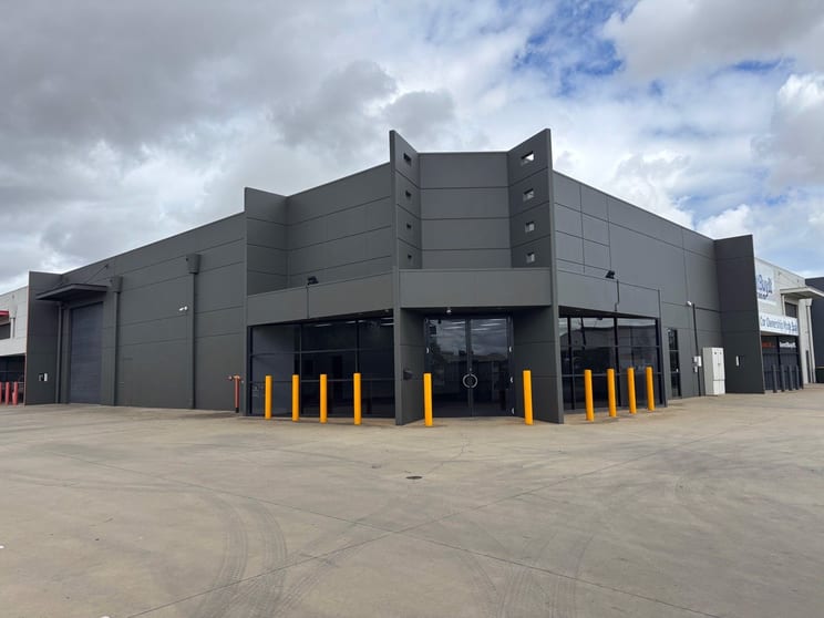 Click to view all images Unit 1 209 Cormack Road Wingfield SA 5013 - Image 1