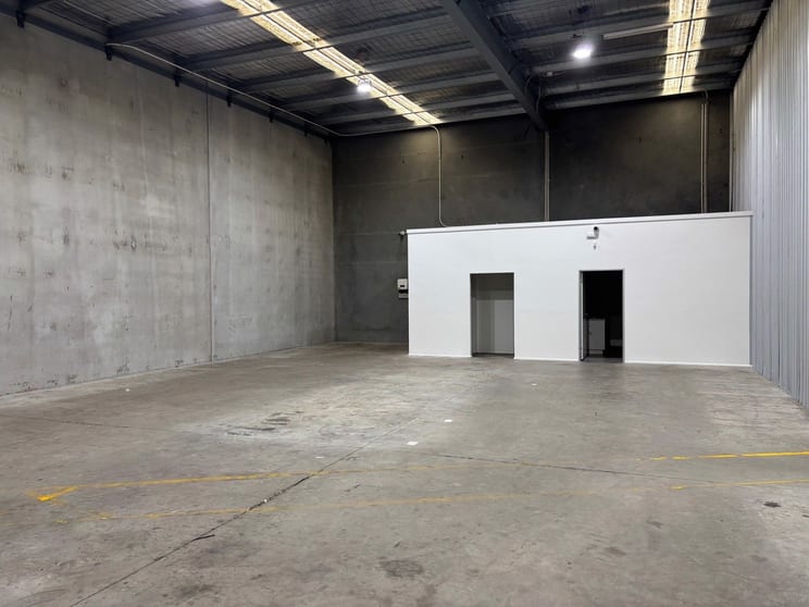 Click to view all images Unit 1 209 Cormack Road Wingfield SA 5013 - Image 2