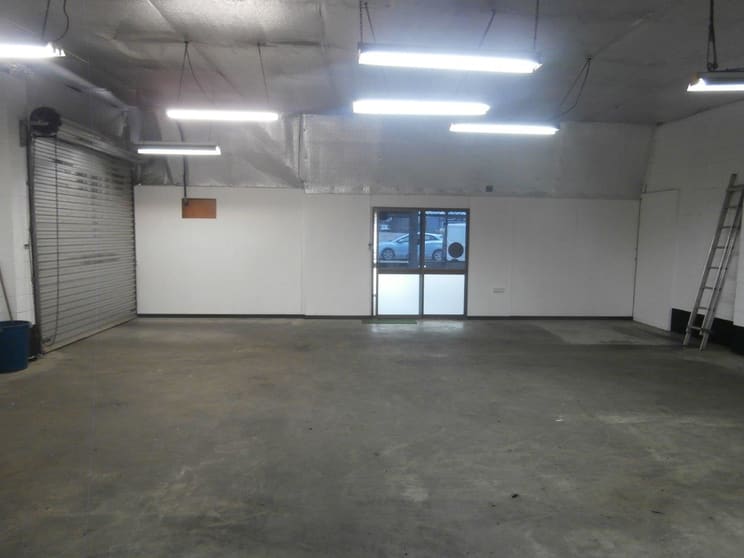 Click to view all images 1/37 Moss Street Slacks Creek QLD 4127 - Image 3