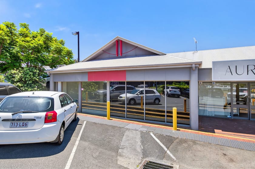Click to view all images 13 Sir John Overall Drive Helensvale QLD 4212 - Image 2