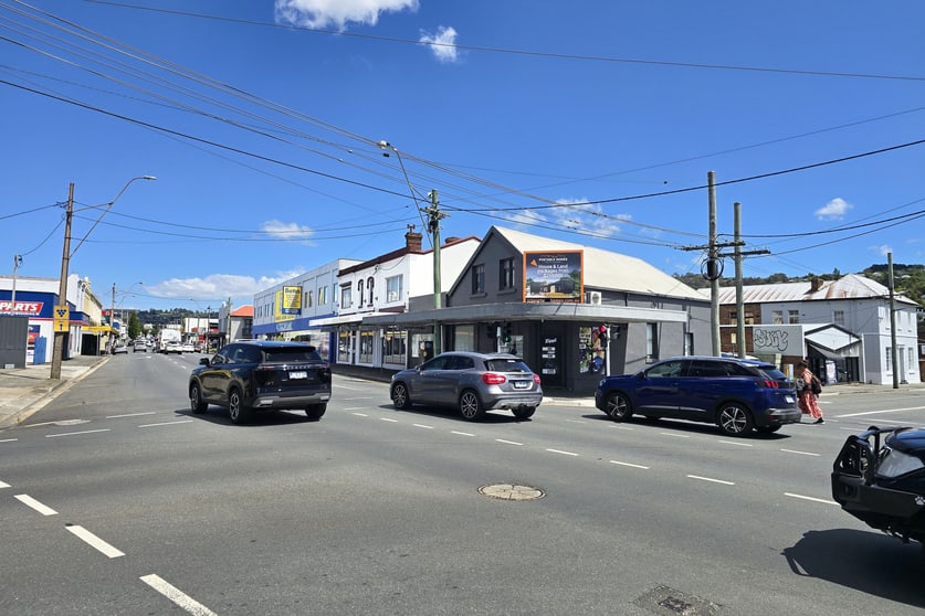 Click to view all images 52 & 52A Wellington Street Launceston TAS 7250 - Image 2