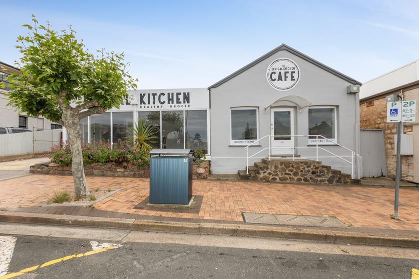 Click to view all images 20-22 Lewis Street Port Lincoln SA 5606 - Image 1