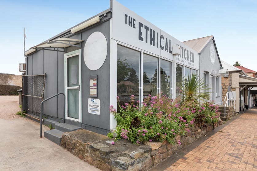 Click to view all images 20-22 Lewis Street Port Lincoln SA 5606 - Image 2