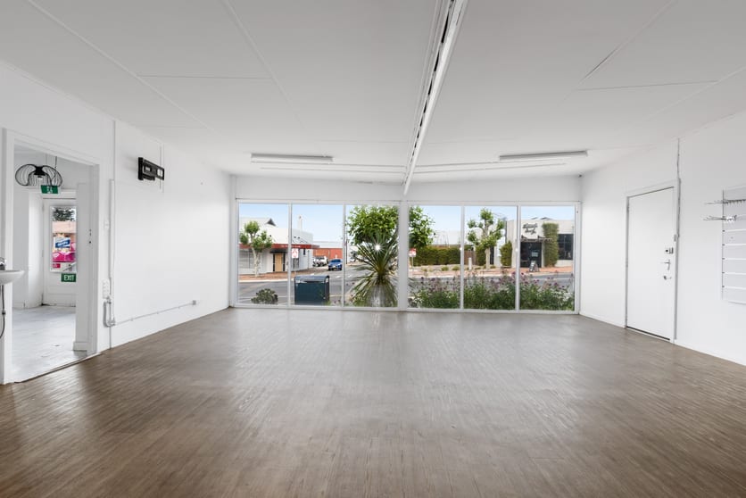 Click to view all images 20-22 Lewis Street Port Lincoln SA 5606 - Image 3