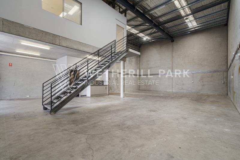 Click to view all images Smithfield NSW 2164 - Image 2