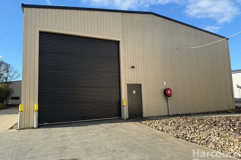 2/21 Production Drive Wauchope NSW 2446 - Image 1