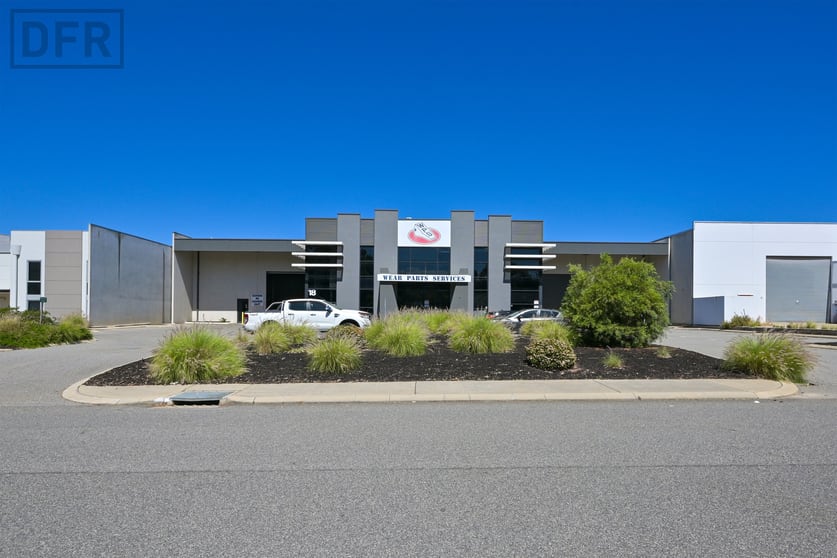 Click to view all images 18 Bushland Ridge Bibra Lake WA 6163 - Image 1