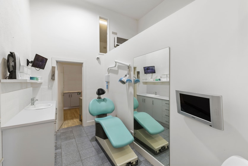 Click to view all images 14 Riddell Pde, Elsternwick/14 Riddell Parade Elsternwick VIC 3185 - Image 3