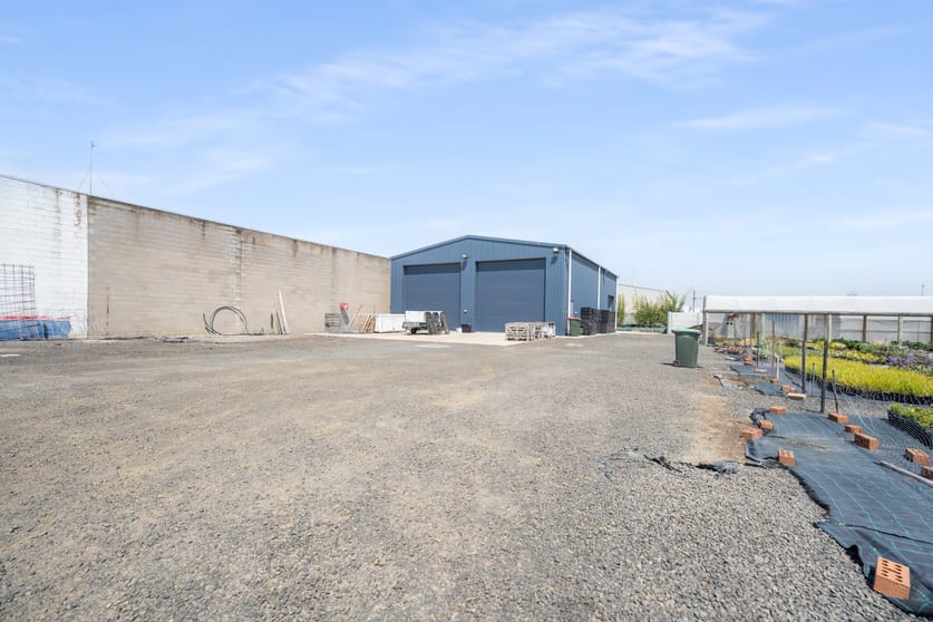 Click to view all images 85 & 87 Alexanders Road Morwell VIC 3840 - Image 2